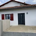 Joanesenea Bi Souraïde