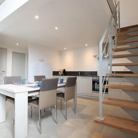 Joanesenea Bi * Souraïde